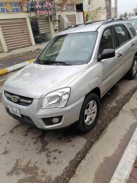 كية سبورتج ٢٠١٠ لون سلفري محرك ٢٧٠٠  ستة سلندر بأسمي رقم بغداد الرقم الجديد ضررها جاملغ أمامي نفسه مصلح وبيها جراد السيارة جاهزة مابيه اي نواقص السعر ١٠٠ ورقة وبيها مجال للشراي
رقم
***********
***********
