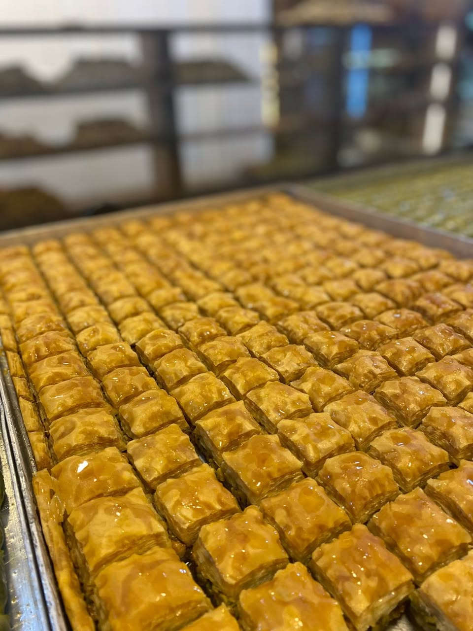 السند كيك يقدم لكم افضل انواع الحلويات التركيه😋 والعراقيه بجميع اصنافها بلدهن الحر والفستق الحلبي👌 
📍موقعنه كميره الشارع الرئيسي مقابل مطعم جكن وان مجاور نبيل ياني واهلا وسهلا بيكم 
🚚متوفره خدمه التوصيل المجاني داخل منطقه كميره والمناطق المجاوره 🩷
للحجز ولاستفسار ***********
