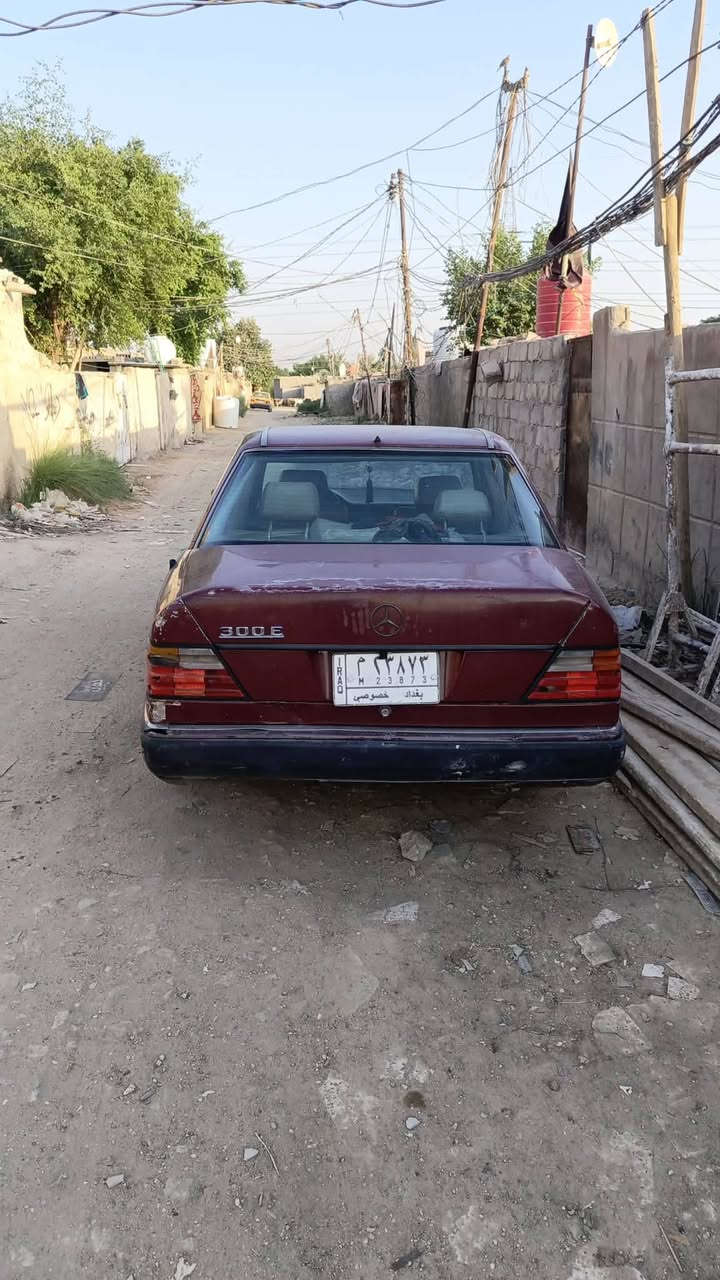 مرسدس البيع مديل 19991 محرك بلادي على وضع الشركة لاتبديل ولاصبق مثل موضح بل صور مامتوجده على فيس هاذ رقم صاحبه***********
