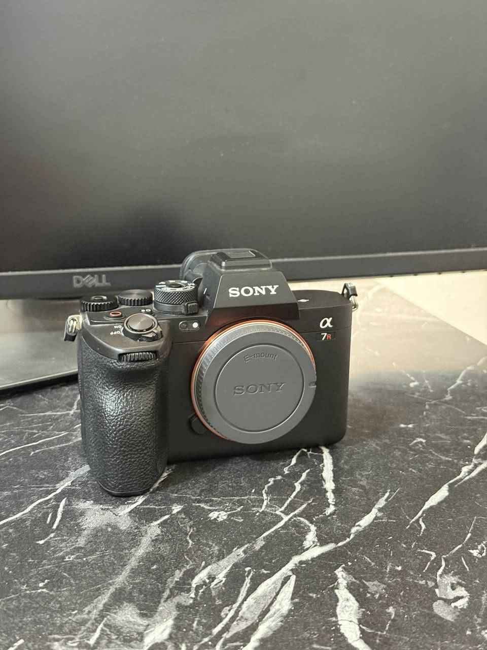 للبيع كامرة سوني A7RV  استخدام  بسيط نظافة 100%   عدد الشتر 3965
للتواصل والاستفسار  ***********
