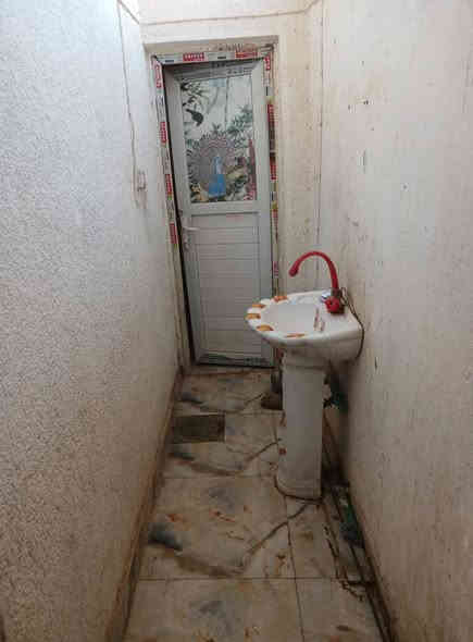 السلام عليكم
بيت للبيع في القشلة سنة البناء 1994 يتكون من طابقين الأرضي كونكريت مسلح ويحتوي على استقبال وغرفة نوم وهول ومطبخ والملحقات الصحية الطابق الثاني عكادة ويحتوي على غرفتين وغرفة ثالثة نقص فقط السقف مع تواليت تم ترميم البيت سنة 2023 واعادة تأسيس الماء والمجاري والتأسيسات الكهربائية والارضية بورسلين وسيراميك جدران وسقوف ثانوية لمعرفة ال س ع ر الاتصال على الرقم 
*********** او على الخاص
