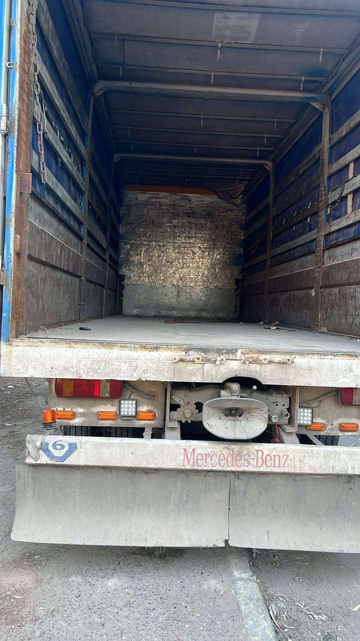 بدي للبيع طول سبعه ونص وارتفاع ٢٦٠ سعر ٢٠ ورقه للاستفسار+9647724550025


**إذا كنت صاحب هذا الإعلان وتريد حذفه لأي سبب، رجاءا أرسل رسالة إلى الدعم الفني**