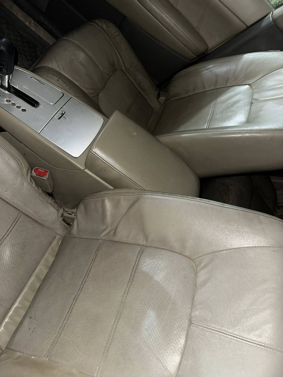 نيسان مارونا موديل ١٢ سيارة فول سنوية لغاية ل٣٠ هزة جديدة تحويل او وكالة. مكينة ٦ سلندر  وكير جدد صدرة نص عمر سعرة ٧٧ بيع او مراوس  مكانة شهربان.


**إذا كنت صاحب هذا الإعلان وتريد حذفه لأي سبب، رجاءا أرسل رسالة إلى الدعم الفني**