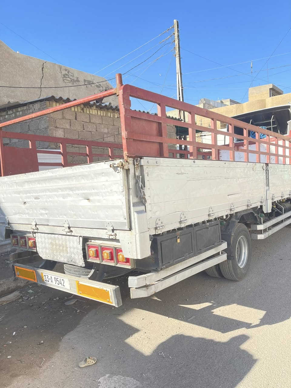 السلام عليكم
هينو طيره رقم ميسان مشروع وطني  
انكليزي بسمي شرط تحويل ثاني يوم 
الون ابيض مكينه 70شرط لاتبخير ولا تنقيص ولا مفتوحه 
شاصي 6وربع بلادي 
تخم تاير جديد 6
باتريات جدد بعدهن بظمان
بدي اربع قطع صفاح ينفتحن 4
مكان بغداد 
شراي يتصل ***********
سعر 165بيهة مجال قليل
