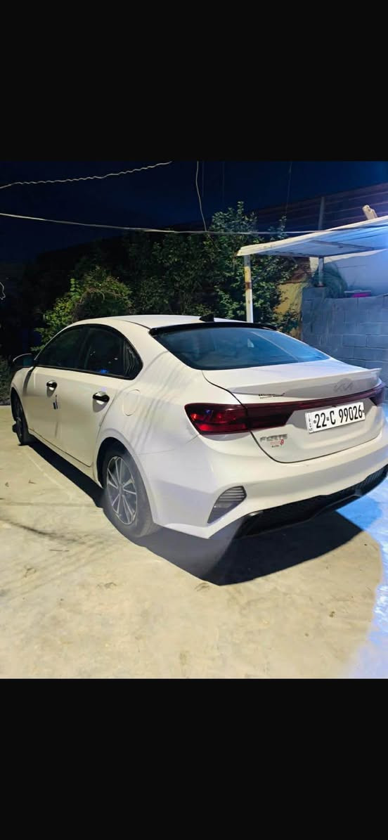 السلام عليكم فورتي 23 ماشية 39 مكينة دوش 2000 سيارة على وضع امريكا صور الحادث بالمنشور نص فول رقم اربيل بأسمي تريد تحويل تريد وكالة 
السعر /152 وبيهه مجال 
العنوان / بغداد 
الهاتف/***********
