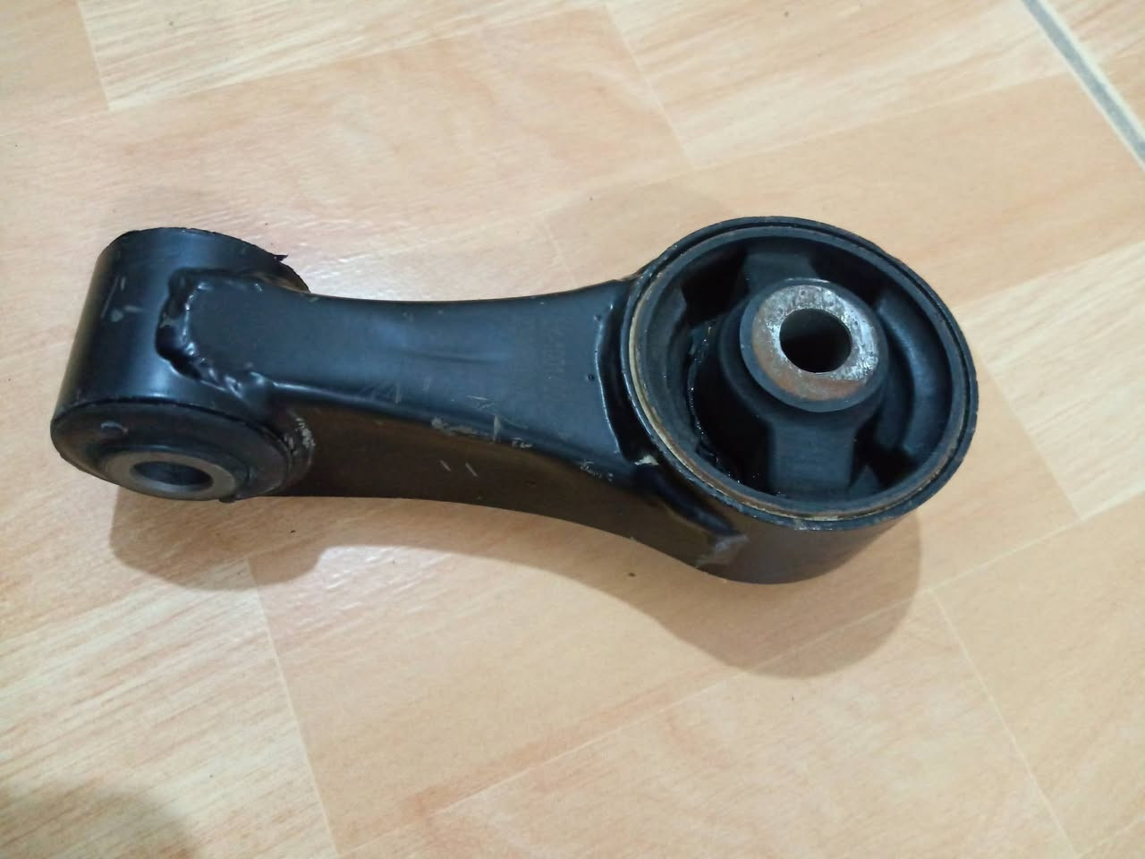 للبيع غراض سياره BYD F0 مروحه اماميه للتبريد ودبل خلفي وبنزات خلفيه وحساس ماب سنسر ودجه خلفيه جديده ومازده اماميه جهة اليسره سعرهن كلهن ب 100 مع هديه تخم بلكات اصليه يوجد توصيل ***********
