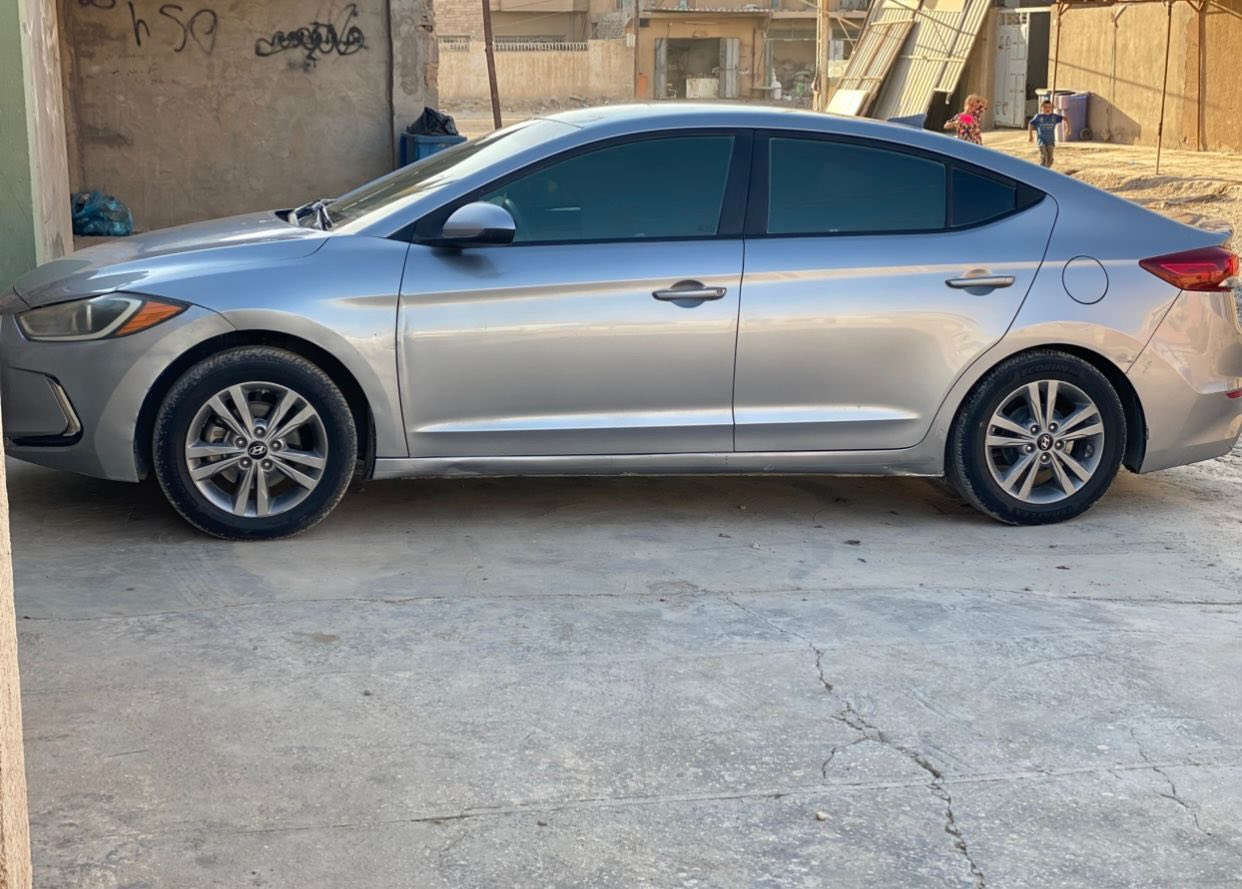 النترا ١٧ حادث جاملغين وبنيد بدون دواخل بدون تبديل قطع ليبل واحد السياره صدر جديد تخم تاير جدد سياره جاهزه محرك ٢٠٠ دوش سعر ١١٧ بيهه مجال مكاني سامراء 
للتفاصيل ***********
