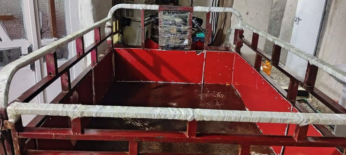 السلام عليكم ستوته دايوان موديل 2018 أوراق اصولي كشره تخبل مكينه ناعمه تواير انضاف  شواصي تخبل مال شغل السعر مليون وبيها مجال حك الجيه العنوان بغداد السياحي مقابل حسينيه المعامل متواجد واتساب وهاذه رقمي ***********
