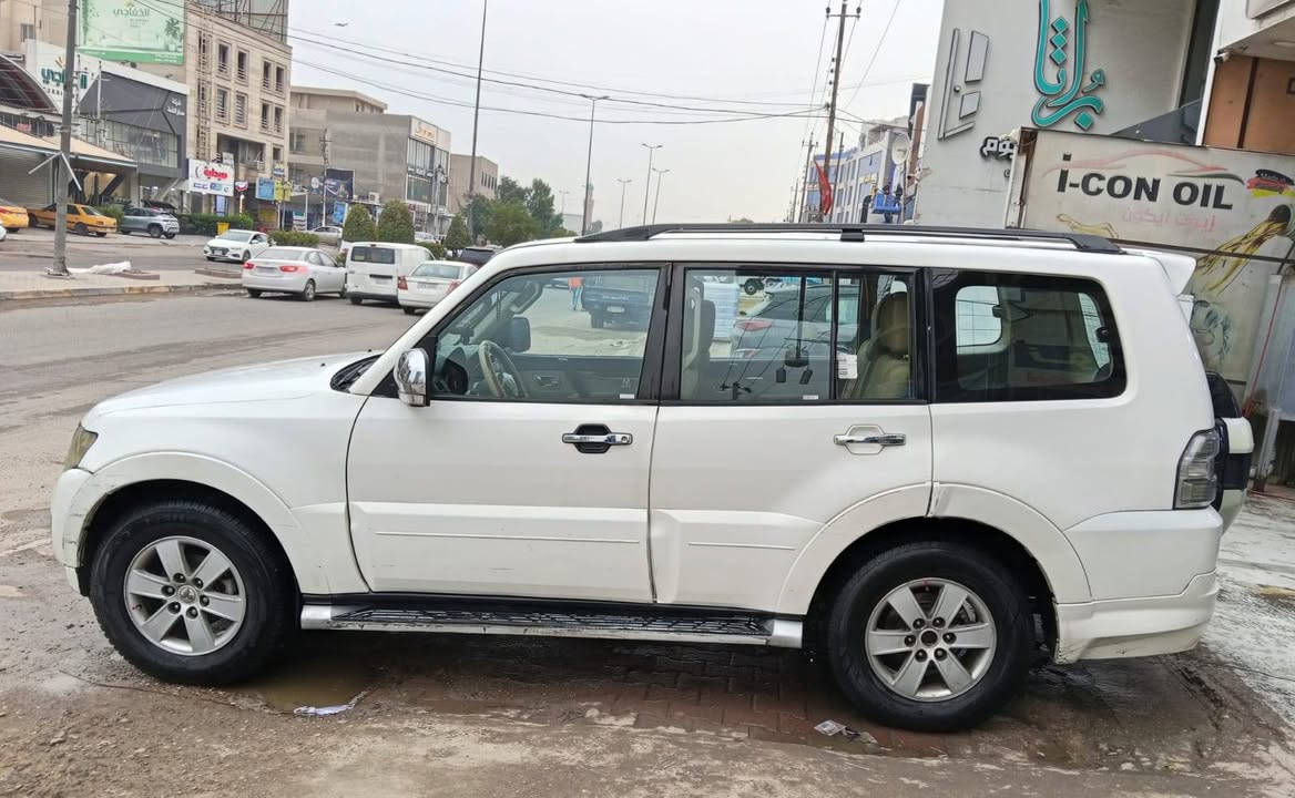 السلام عليكم
باجيرو موديل 8 محدث 16 رقم بغداد سياره كامله بيها نقص كومبريسر 
ه: ‎***********
‎***********
