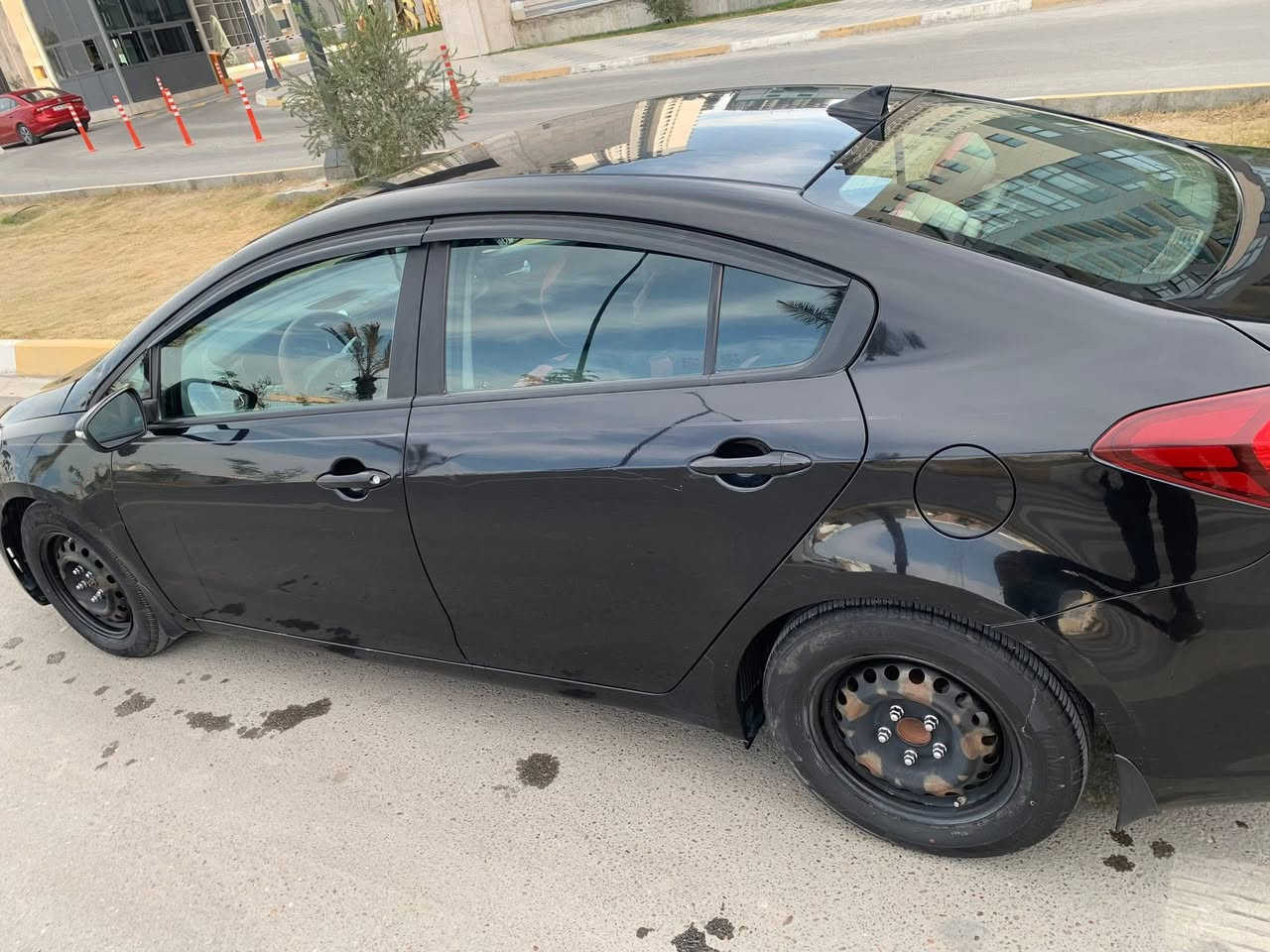 السلام عليكم
كيا فورتي ٢٠١٧ رقم اربيل بأسم شركة ناظم حسن شيخو سنوية منتهية ب٢٠٢٤ عدي وكالة بيهة
(تريد تحويل تريد وكالة)
ماشية 63 الف ميل
مواصفات عادية فقط تحكم وبلوتوث و اوكس
مكينة 2000 دوش مبدل گازكيت دوانص ماكو نهائي 
گير مبدل دهن يم توتاشي 
ملاحظة(گير ومكينة خير من الله وبشرط ع فحص)
الكشر يرادلة بولش
تخم تايرات جديد
السيارة جاهزة وترايهة وين ميعجبكم
 صورة الحادث مرفقة (ايرباك مابيهة السيارة)

رقم الشاصي

3KPFK4A74HE138909

السعر 108

مكاني سريع حي العامل/الاساتذة

***********
