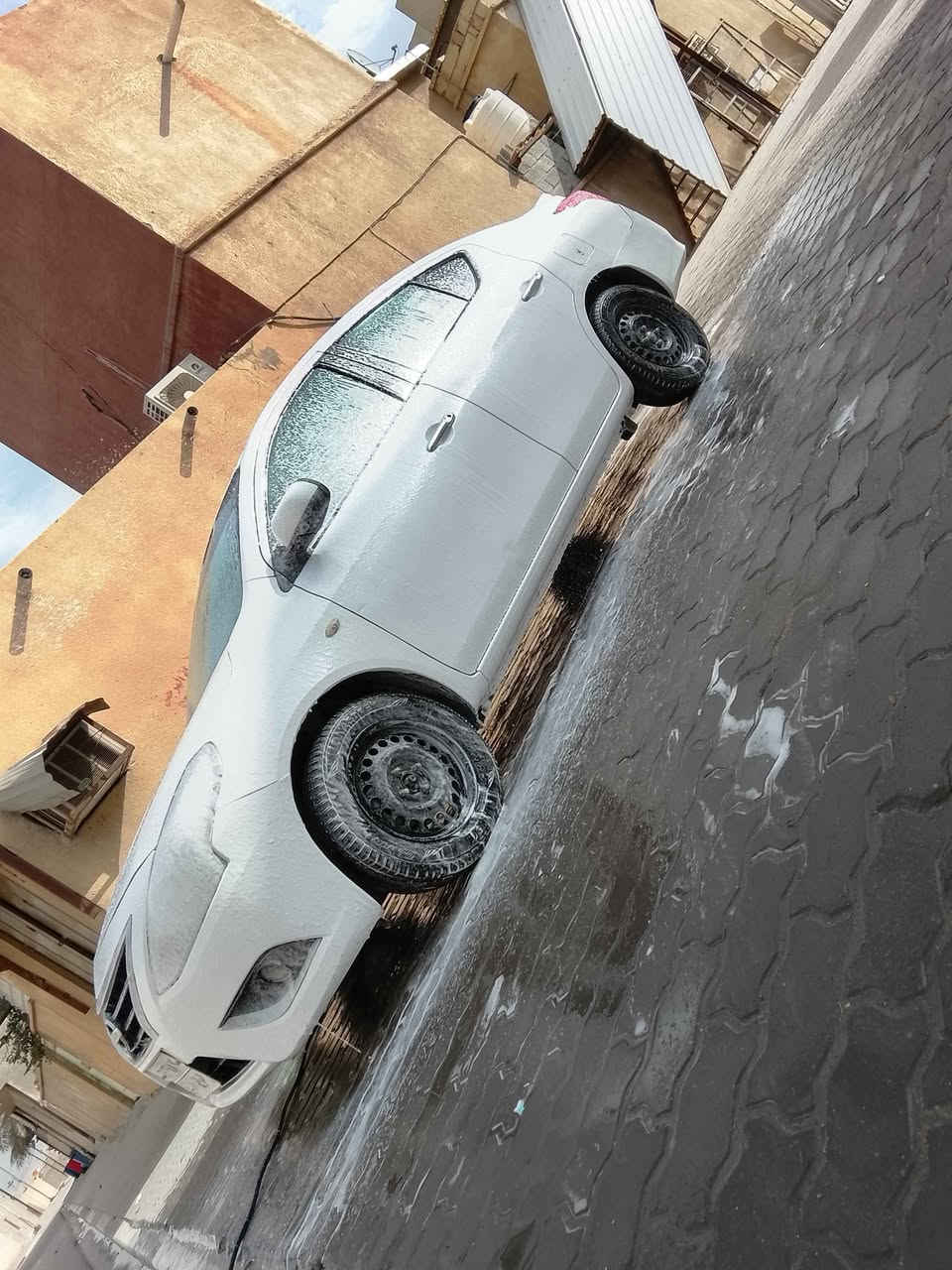 نيسان صني هندي بليته زرگه موديل 22 
سنويه نهاية 26 رقم أربيل
سياره جاهزه اي نقص ما بيها
شاشه كامره حساسات 
صورة السونار مرفقه بالمنشور
السعر 107 وبيها مجال قليل
ترهم مراوس سوناتا أو النترا مع الفارق 
*********** Singapore
