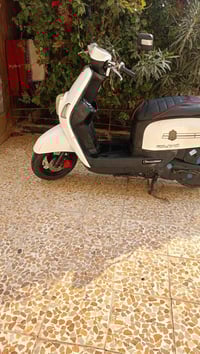 دراجه للبيع بوليس كفاله عامه شرط برغي مامفتوح + ادامه كلجات يعني طياره...