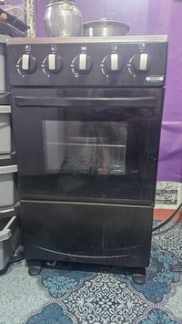 غراض منزليه مستخدمه للبيع 07813353542 غساله فريش سعر 80 طباخ اربع عيون...