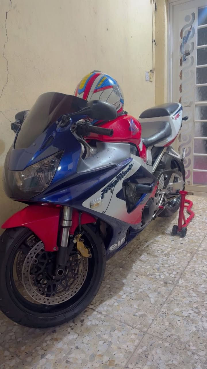 دراجه 929 ار ار مديل 2004 مكينه وكير مكفولت ماشيه 34 الف سعر 25 وبيه مجال مكان نجف


**إذا كنت صاحب هذا الإعلان وتريد حذفه لأي سبب، رجاءا أرسل رسالة إلى الدعم الفني**