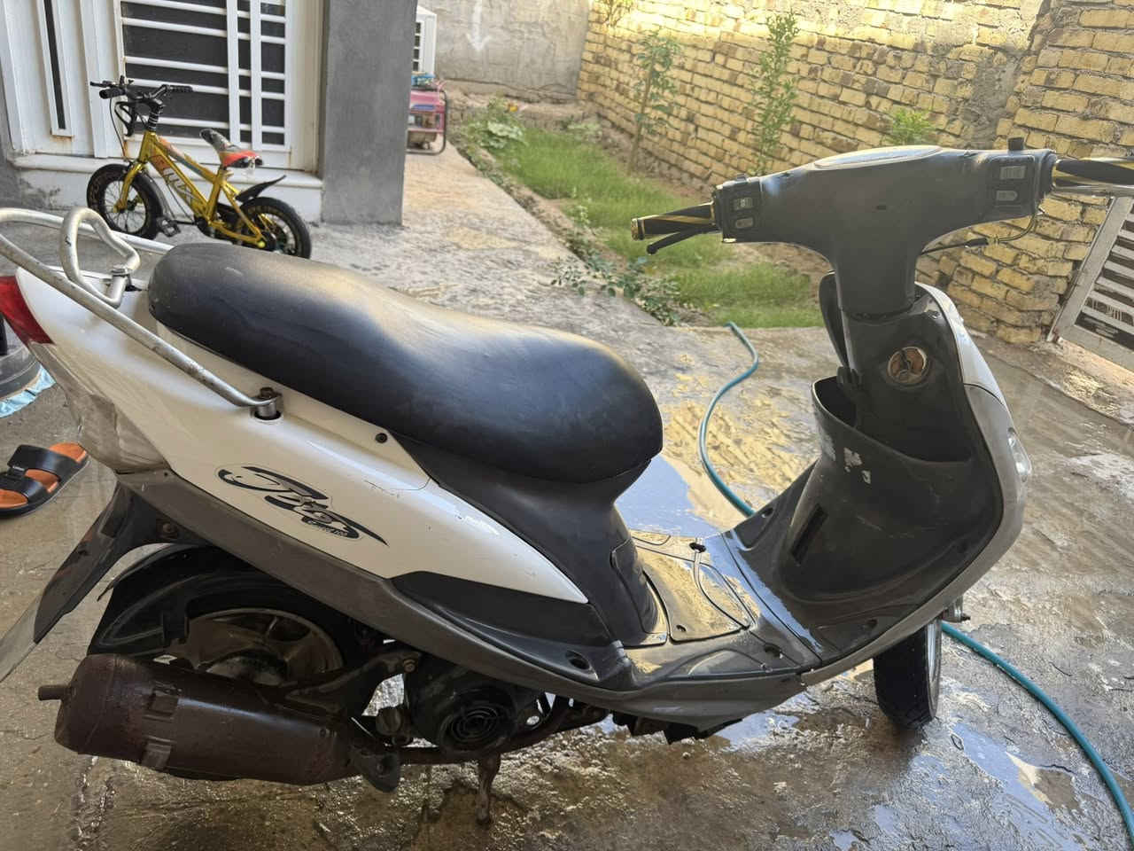 للبيع 
650وبيها مجال 
***********
