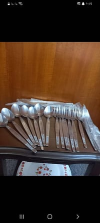 طقم ملاعق وشوك • مستعمل • تواصل خاص