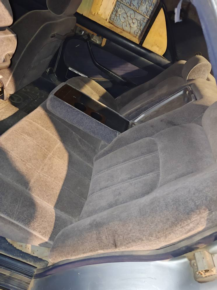 السلام عليكم 
مارسدس رئاسي باب طويل مديل 83.السعر 30 وبيه مجال 
سنويته. 30 رقم بصره جديد انكليزي 
تحويل ثاني يوم 
مكان السيارة بالبصرة ٥ميل 
رقم الهاتف /***********
مكينه وكير حلوات بتيه حلو ونظيف كهربائياته حلوة  ابيع كومة حديد البصرة, العراق
