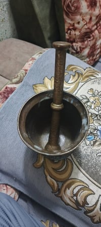 هاون قديم كلش نضيف وثكيل السعر 100قفل مكاني بغداد ‏‏‪07719666525‬‏