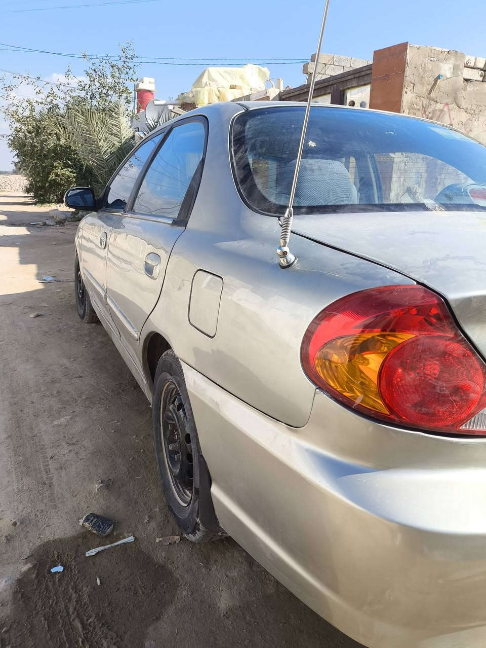 سلام عليكم للبيع سبكتر مديل 2002
مصبوغة عام جماليه فقط كلشي موضح بالسونار
السعر 42 بيها مجال للشراي

المكان النجف 
سنويه 27 

حداديه ستوني مسويه صدر و العربانه
كهربائيات كله شغاله
السياره نضيفه مال جناي
شباب ملاحضه السونار اليوم ماخذي للسياره
رقم تلفون و اتساب موجود ***********
