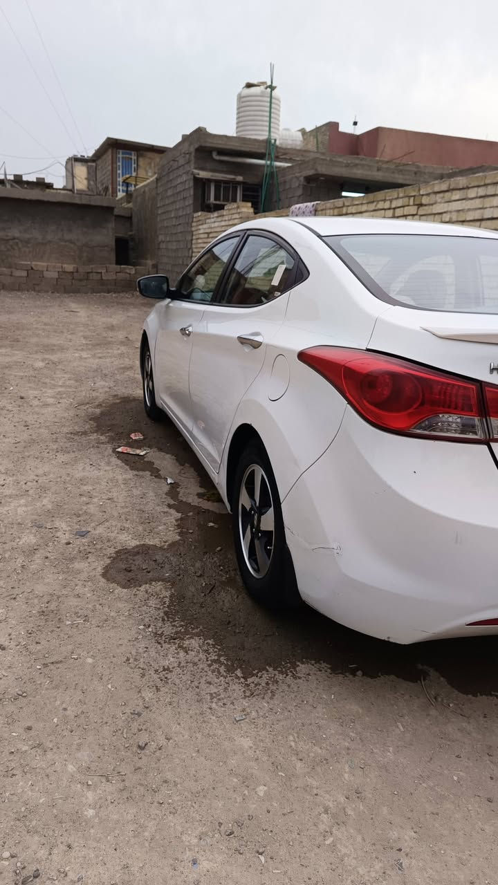 السلام عليكم،لبيع النترا موديل 13خليجي مكينه 1800بيه قطعتين تبديل جاملغ جهة السايق والبنيد بيه على كد اصبعين بل شاصي على حطته لامعمر لامكحل ولا مصبوغ والباقي كفاله من كلشي عداد المسافه 150كم مواصفات معروفه شاشه وكامره ابلاد اشايربل مري تحكم جهتين نضام ايكو مري شفط 5ويل كب تخم تاير جديد صدر جديد تدفه وتبريد شغالات شرط الفحص سنور موجود مكاني الدوره السعر 105الاتصال ***********،الي مايعجبه يعبر بصلاة على محمد وال محمد
