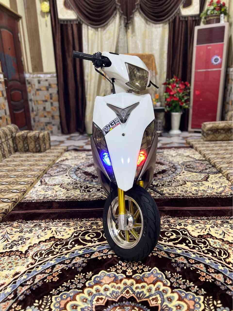 سلام عليكم دراجه ماكس مضلع حديث موديل2016 بسعر 975 دراجه كفاله عامه كهربائيات كلها شغاله ومحرك ما مفتوح وشلعه ومعدل ونعومه فول بيها تزويدات ناشفه دبلات امامبه ودبل خلفي ويلات وقبق جوزه وقطره بلاديات وتخم تاير توه شاده وكشن تفصال توه فصلته دراجه جاهزه ورمبه ما نقصها برغي مكاني بصره خمسه ميل رقم هــ/*********** متواجد وتساب فقط ملاحضه دراجه طالعه من الرمبه قبل ٢٣ يوم وخذتها بمليون و250 البصرة, العراق
