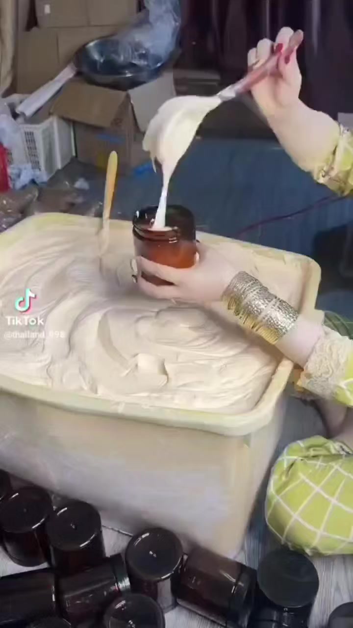 الخلطه التايلنديه. تغني عن ابر النظارة والبوتكس تفتيح وترطيب عميق.  تخليج تبرقين للعيد 
مصنوعه بااادق تفاصيل. العنايه تفتيح وترطيب وتقضي على كلف وتصبغات 
راسلوني ودلللووووووو السعر صدمه


**إذا كنت صاحب هذا الإعلان وتريد حذفه لأي سبب، رجاءا أرسل رسالة إلى الدعم الفني**