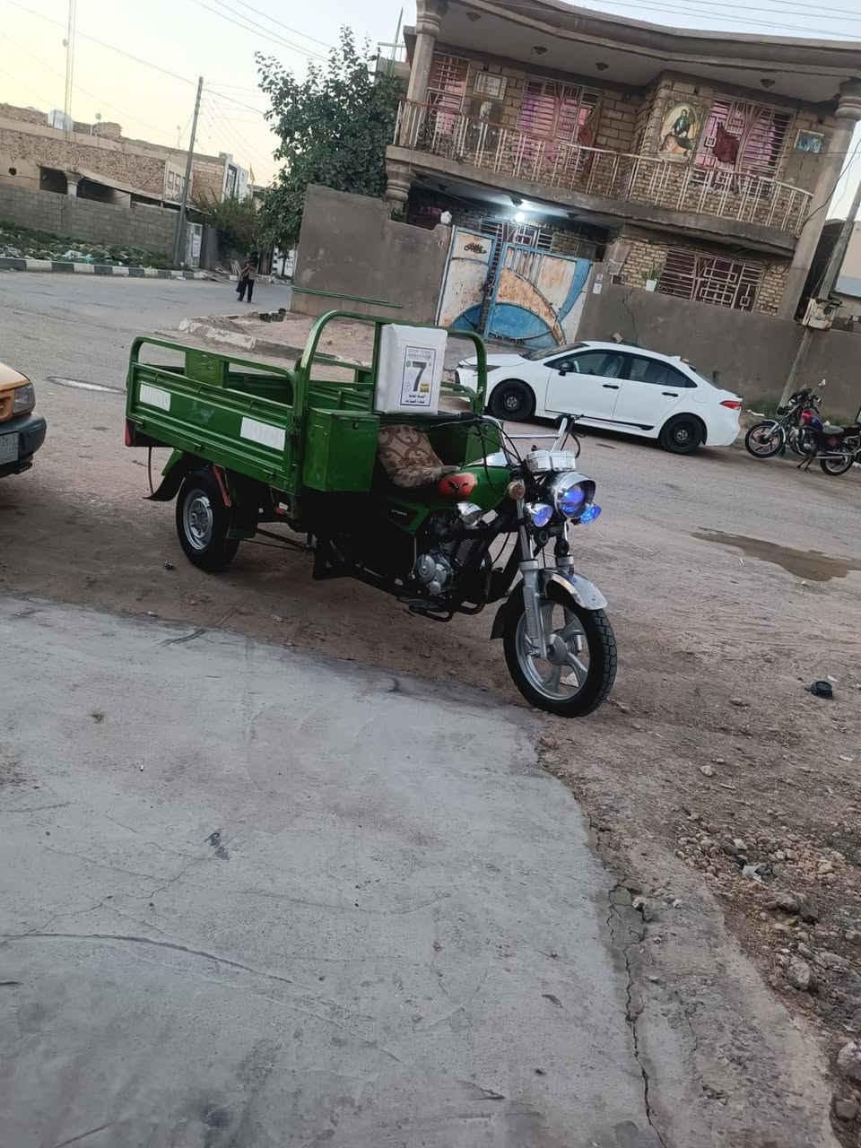 السلام عليكم ستوته موديل 21 مكينة 24 مكفوله كفالة عامه أوراق أصولي بأسمي مداور مكتب حسين شرط الترقيم مكاني كربلاء طويريج السعر 1700 وبيها مجال مكلف بلنشر شراي أتصل ***********
