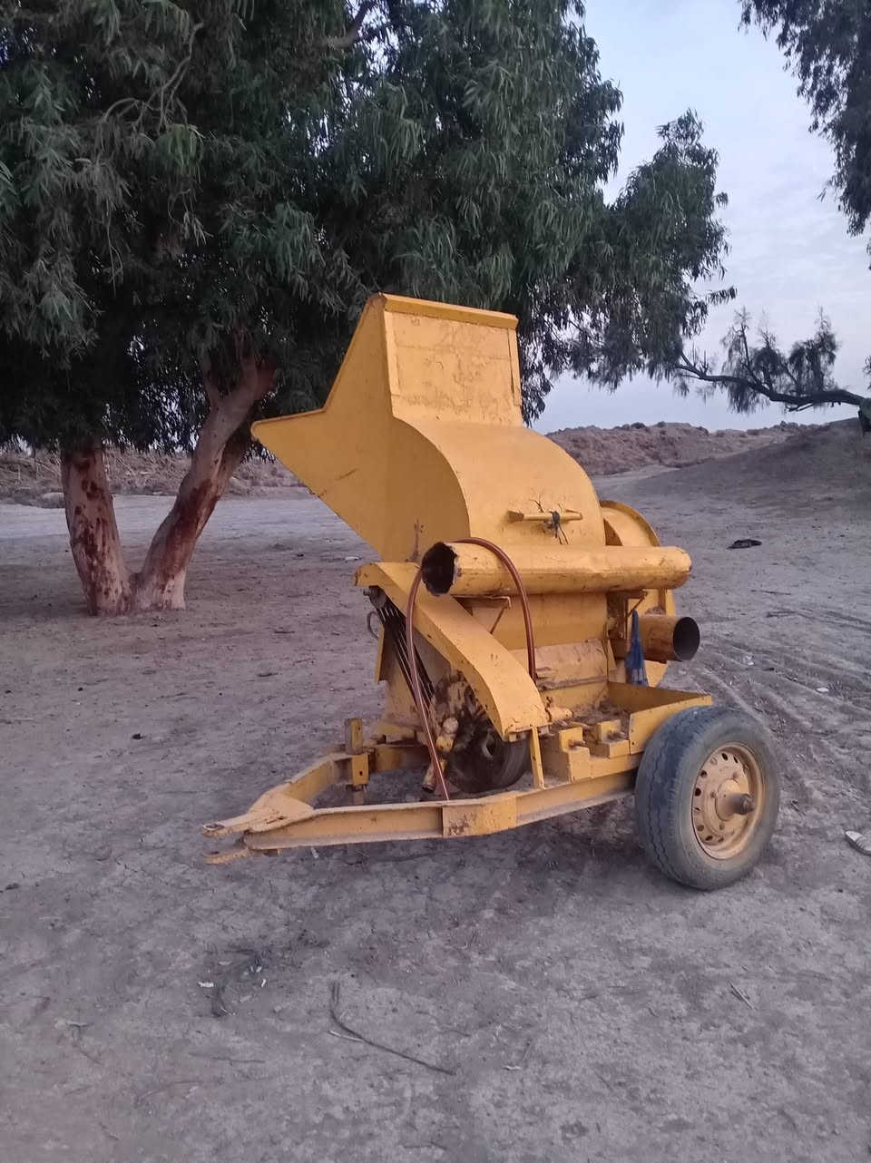 كاروضه للبيع نضيفه جاهزه للعمل
موديل ٢٠٠١
الاتصال على الرقم ***********
