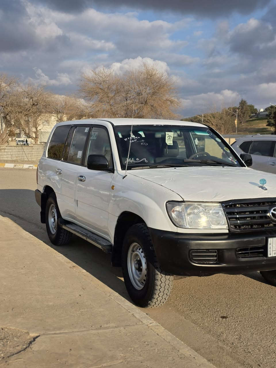 مۆنیکا 2003 G
مزایدەی کەرکوک کتابی عەسڵی لەگەڵە 
فول عادی  
گێڕو مەکینەی بەشەرت 
ئەکسلو دەبڵ ئەکسلی بەشەرت 
مەکینەی تازە تەشفیت کراوە 
گاعیو کوشنی لۆک ناوی زۆرزۆر جوانە 
سەیارەکە هەیکەلی نمونەیە لەجوانی 
سەیارەکە شورتەیی بوە بۆ یاخ عام کراوە 
***********
***********
