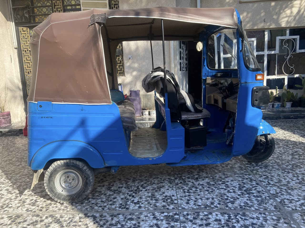 سلام عليكم تكتك مديل 2020رقم عربي مصبوغ عام محرك خير من الله تكتكً حلو كبل لشارع سعر 6 ونص وبيه مجال ***********
