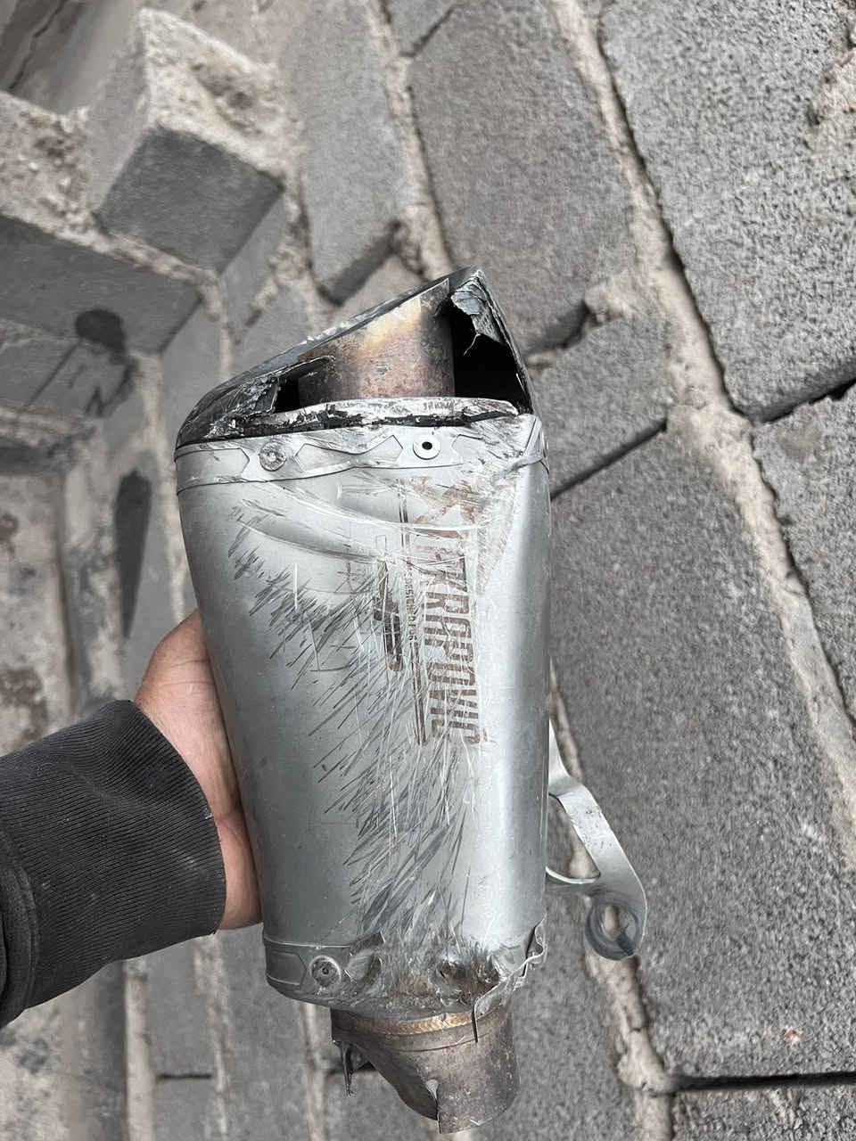 مال بي ام كله اصلي
قاعده يمنه كامله 
هيه ودوسه البريك
وضاغطها هيه وقبها البلاد اي 
شي مابيه وصالنصه اصليه
مضرره تصلح تغليف وتتعدل
اي شي مابيها صوته فول عالي
معروفها الصليه هاي النوعيه
بس الخارجي  مضرر


**إذا كنت صاحب هذا الإعلان وتريد حذفه لأي سبب، رجاءا أرسل رسالة إلى الدعم الفني**