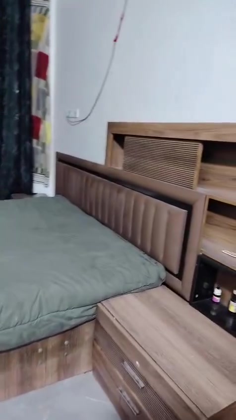 السلام عليكم غرفه نوم نوعيه ثكيله مستعمله سنه فقط اريدها بمليون وبيها مجال الاتصال على هذا الرقم+964 774 028 2174


**إذا كنت صاحب هذا الإعلان وتريد حذفه لأي سبب، رجاءا أرسل رسالة إلى الدعم الفني**