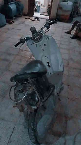 السلام عليكم دراجه مصريه للبيع
الدراجة نضيفه لايت امامي شغال الدراجة مجفته 
مره وحده عوزها تنظيف كابريتر السعر 100وبيها مجال 
العنوان ناصريه شارع الاربعميه رقم الهاتف ***********التواصل واتساب
