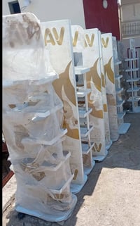 عارضات حديد للبيع بقه يمي 6 قطع متوفر  سعر العارضه 35. نهايتها بدون مت...