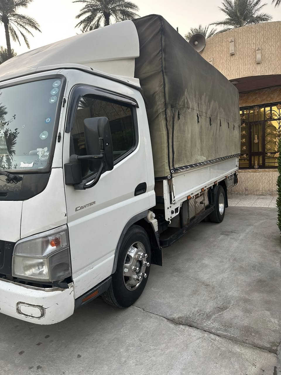 سلام عليكم كنتر موديل 2012 سياره كامله تخم تاير كير اكسل مكينه خير من الله ويل كروم تانكي 200 سياره جهّزه كبل للشارع رقم هاتف ***********
