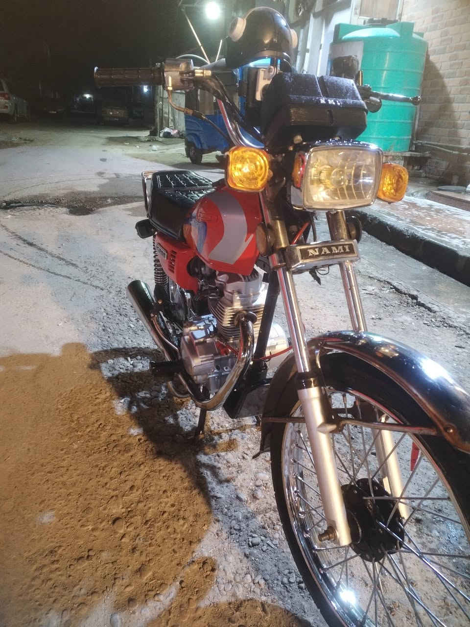 سلام عليكم دراجه للبيع تعمير صارله شهر بدون اوراق كفاله عامه 
سعر 850 وبيه مجال *********** واتساب
***********
