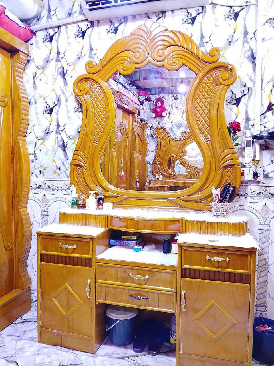 السلام عليكم اخوان غرفة اخشاب للبيع نضافه 100/95 السعر مليون 250 وبيه مجال عنوان بصره گرمه ع ***********
