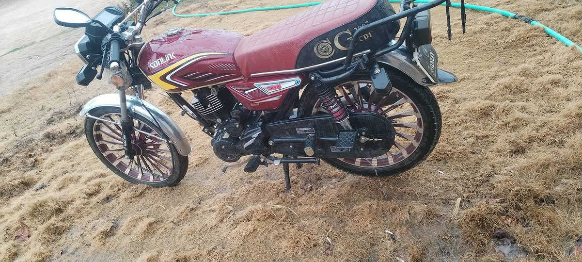 السلام عليكم
موطور 2024 تحديث 2025
صرف تبخير شرط مابي تجي تشوفو بعينك 

ابيع نقد فقط ومستعجل سعر 700وبي مجال 

مكاني الحويجة الحلوات
 ***********
