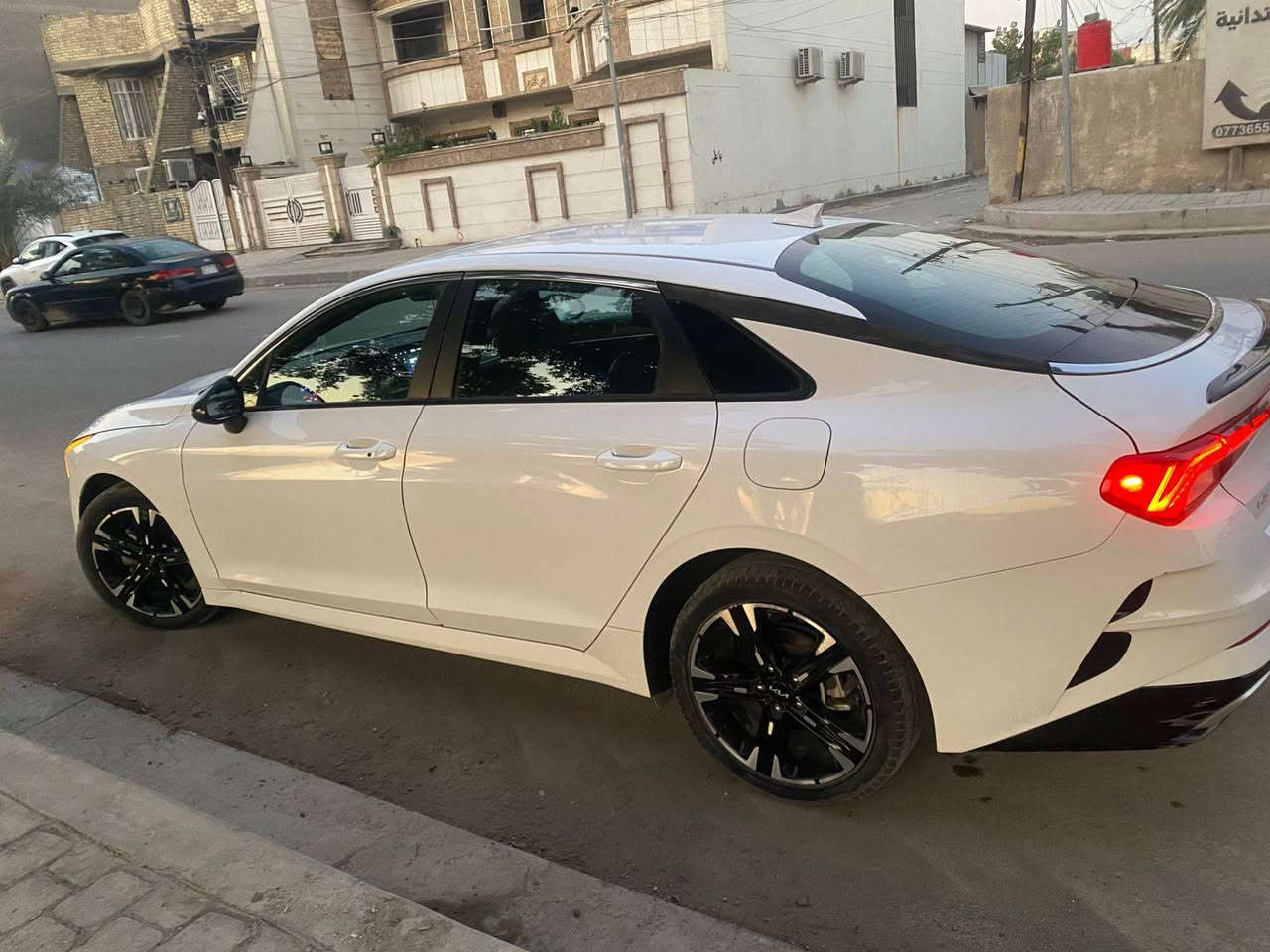 للبيع التفاصيل الاتصال على رقم التالي او واتساب

158 سعرها
2024 موديلها 
رقم بغداد بأسمي

*********** بغداد, العراق
