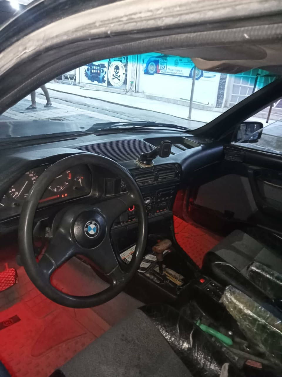 السلام عليكم
بي ام دبليو 1990 محرك وكيرصقر 528
العنوان واسط النعمانية
***********
