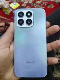 جهاز لبيع شرط نضافه فول HONOR  ،X8b. ذاكره256  R8+8نضافه فول ، س. 150و...