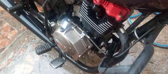 شاينغ موديل 23 ورقم وسنويه وكلشي كامل وكل كهربائياتها تشتغل ومابيها نقص من ايدك للشارع العنوان حسينيه الراشديه السعر مليون و 750 وبيهه مجال الرقم ***********
