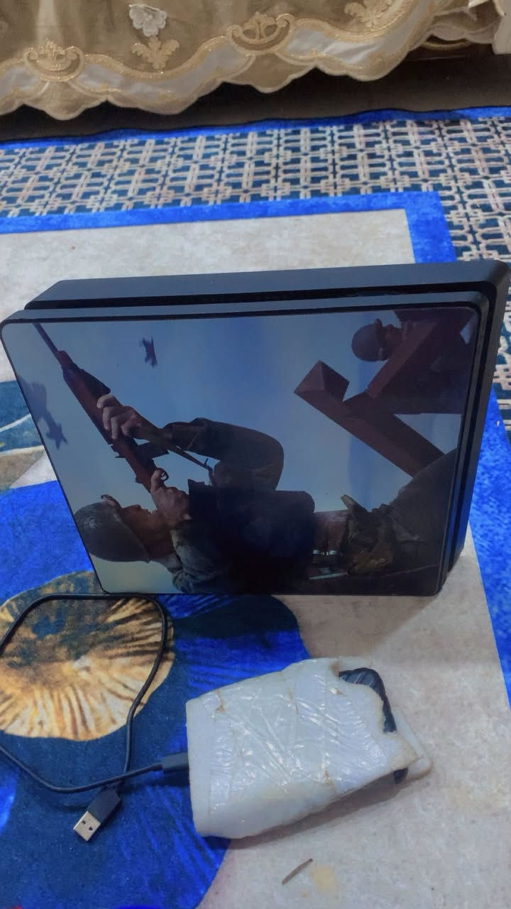 سلام عليكم  ابلي فور سلم للبيع 
مهكر تهكير 9بدون فلاش  معه يو بي اس 
معه يدتين معه هارد بي ٣٠ لعبه قويات 
المكان بغداد المدينه 
السعر خاص


**إذا كنت صاحب هذا الإعلان وتريد حذفه لأي سبب، رجاءا أرسل رسالة إلى الدعم الفني**