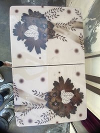 ميز طعام • ٤ كراسي • موصل الايسر