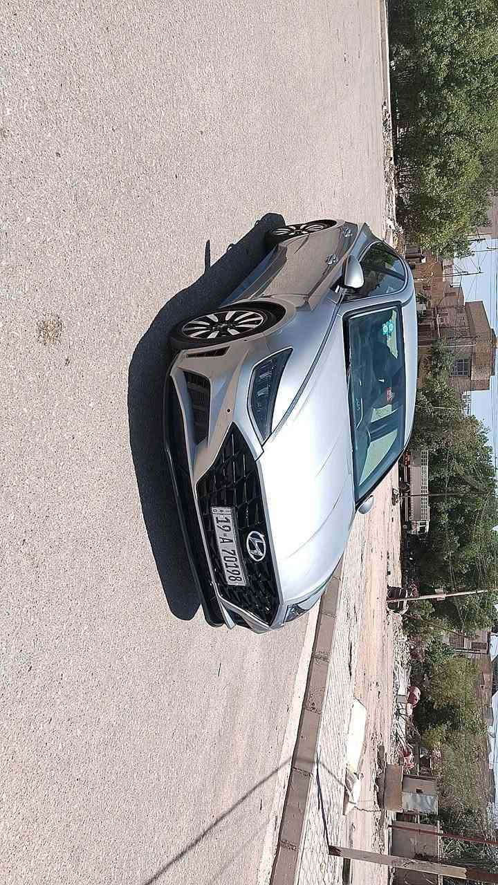 أسلام عليكم
سوناتا 2021 للبيع
محرك 2500 
رقم كربلاء رقم انگليزي بسمي
سنويا لل2030 داخله هزه جديده

فول مواصفات عده الفتحه يعني بصمه تحكمات رادارات

 حساسات مانع انزلاق قياده ذاتيه توقف ذاتي صندوق ذكي فتح عند الاقتراب بصمه صندوق وبصمه ابواب

 تشغيل عن بعد كشنات كهربائي والتبريد منضومه كامله جديده وبيها ضمان

السياره حادثها من أمريكا نص جاملغ الأمامي وصعد عل بنيد وبيها الجاملغ الخلفي يم قبق البانزين فقط تجي ابيع لك 3 قطع كاملات أفضل وشرط عل سونار غير هذا ما بيها السياره أستخدام شخصي ماشيه 60  يعني بعدهي جديده وشرط كفاله المحرك والگير والكهربائيات والحداديه وكل السياره ما ناقصها اي شي 

مكان السياره كربلاء المقدسة

السعر 137 وبيها مجال
للتواصل فقط اتصل ***********
