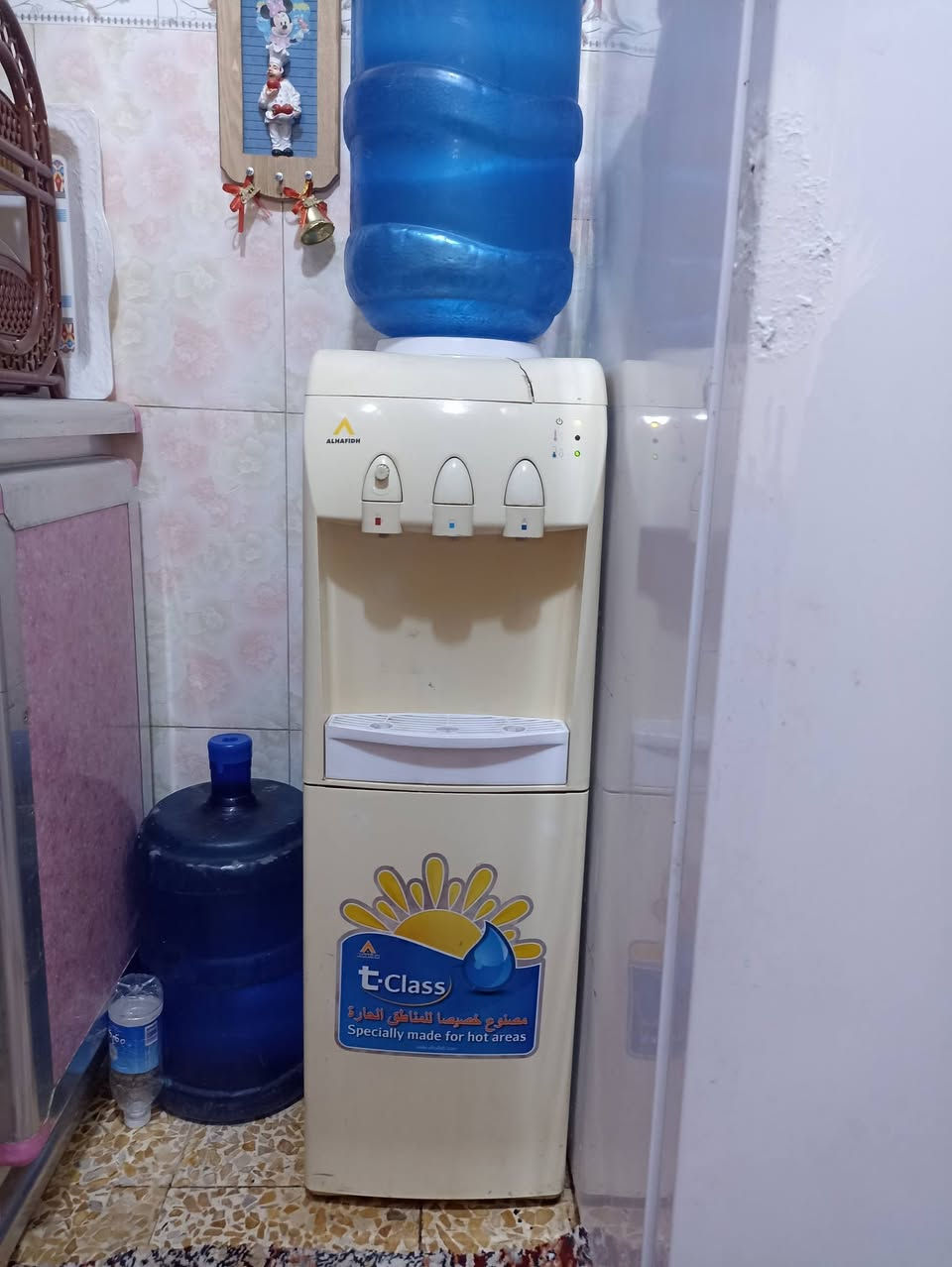 براد شغال مي حار بارد وبيه ثلاجه ب ٧٥ حي كنده


**إذا كنت صاحب هذا الإعلان وتريد حذفه لأي سبب، رجاءا أرسل رسالة إلى الدعم الفني**