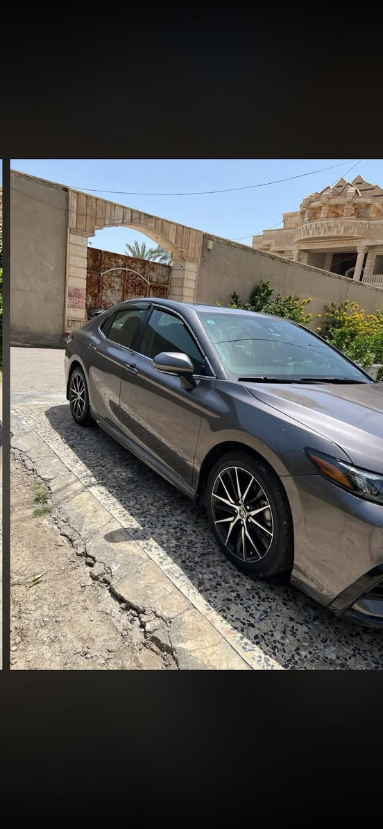 السلام. عليكم كامري seبلاس وارد امريكي
موديل ٢٠٢٤  هايبرد ماشيه 28 الف ميل فقط على وضع الشركة. 
ضرر السياره جاملغ خلفي وحافت الباب الخلفي فقط وبيها بل عراق انضربت عندي جاملغ وبنيد  يعني صار بيها 4 قطع صبغ . 

مواصفات السياره 
رادار امامي خلفي 
فتحة سقف 
فول تحكم ستيرن 
انظمة قياده٣ +ev مود 
تبريد قطعتين
بصمة وبصمة ابواب 
نقطة عمياء 
اشاير بل مري 
كار بلي 
شاحن لاسلكي
سايد بريك بصمة
كشنات جلد ومخمل 
ويل ١٨ تو كلر 
اوتو لايت 
كير محرك كفاله 
مكان السياره بغداد 
سعر السياره 185 وبيها مجال. بسيط 
***********
