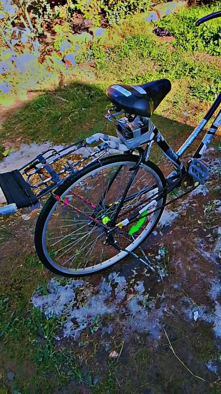 السلام عليكم بانسكل لبيع حجم 26نضافه فول باتري شغال هورن شغال لايت شغال كلشي شغال  70قفل بيع مستعجل المكان سنيه الستفسار عل رقم ***********
