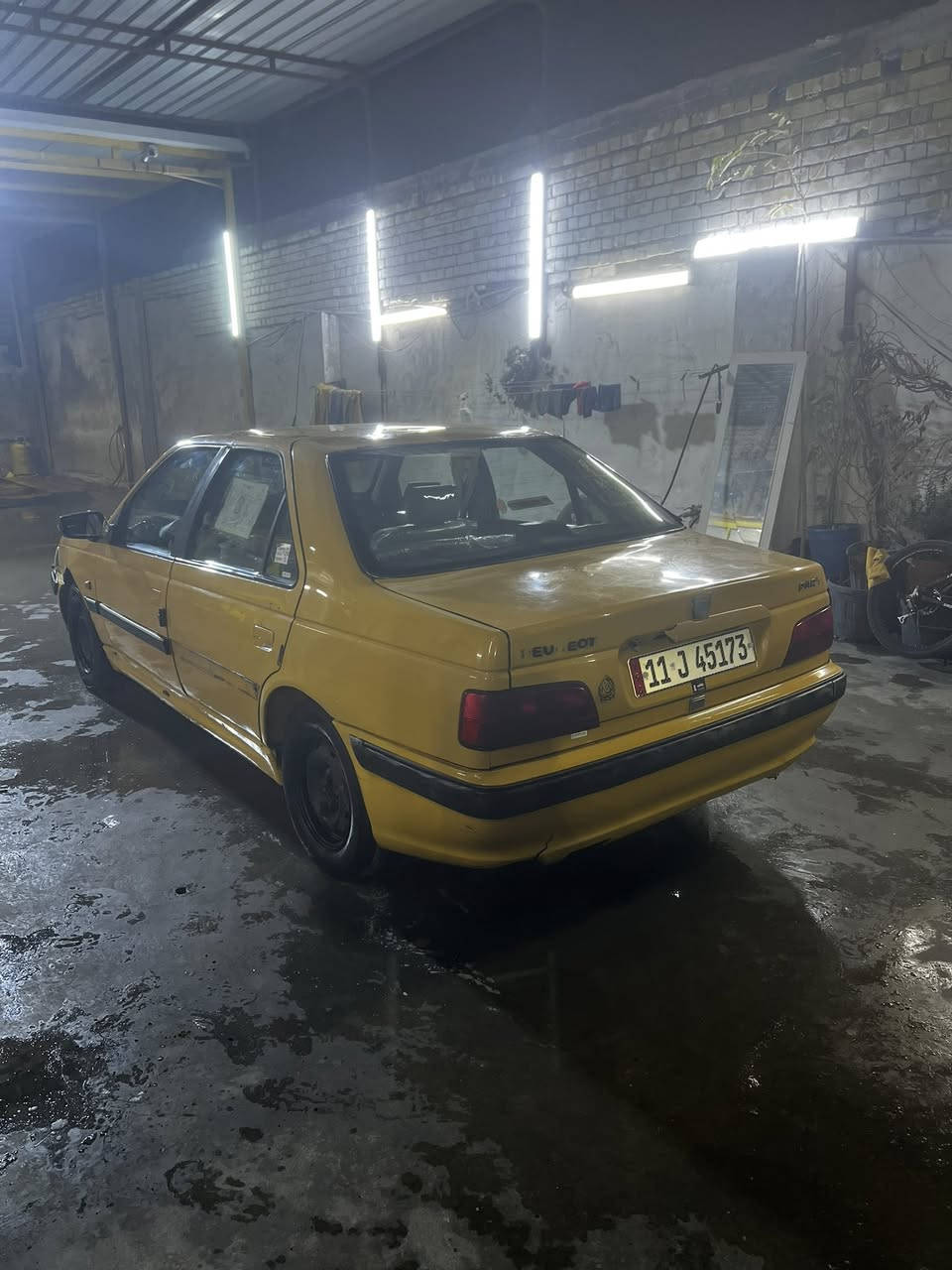 بيجو بارس 2015
جاهزة من كلشي تبريد شغال تخم تاير جديد صدر كامل جديد دوشمة جديدة  
بيها بنيد و جاملغ صبغ 
رقم بغداد الجديد باسمي 
سعرها 48 ورقة و بيها مجال بسيط
*********** مكاني بغداد علي الصالح
