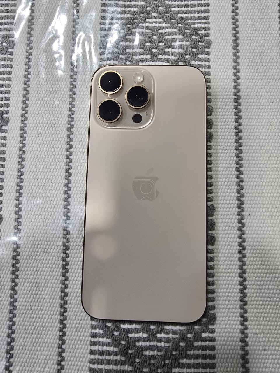 للبيع ايفون 16 برو ماكس
ذاكره /  256 G🤍
مكفول من كولشي
نضافه ١٠٠/١٠٠
بطارية 95
باكيته ولكيبل الاصلي 
سعره / مليون و٣٥٠ الف 
بغداد /حي الجهاد 

للتواصل *********** 📍🏗️
